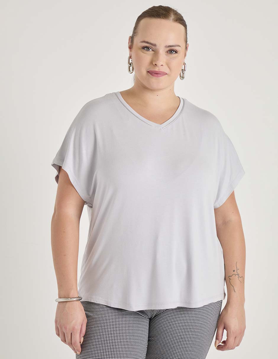 Playera manga corta cuello V para mujer