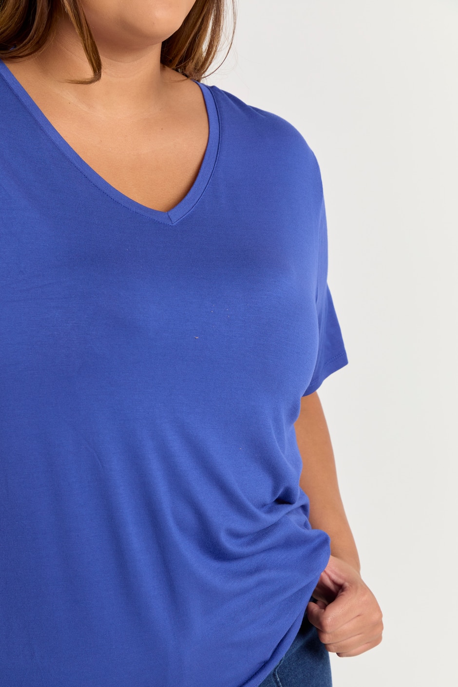 Playera manga corta Lieb Plus cuello v para mujer