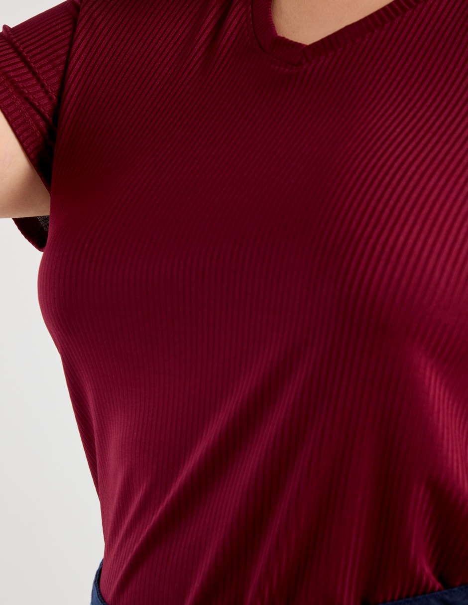 Playera manga corta cuello V para mujer 4