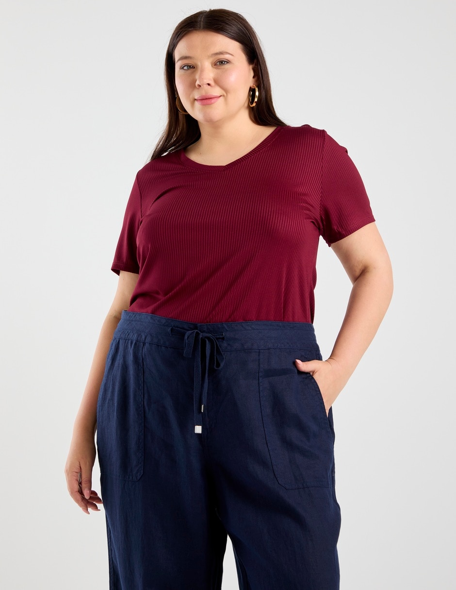 Playera manga corta cuello V para mujer